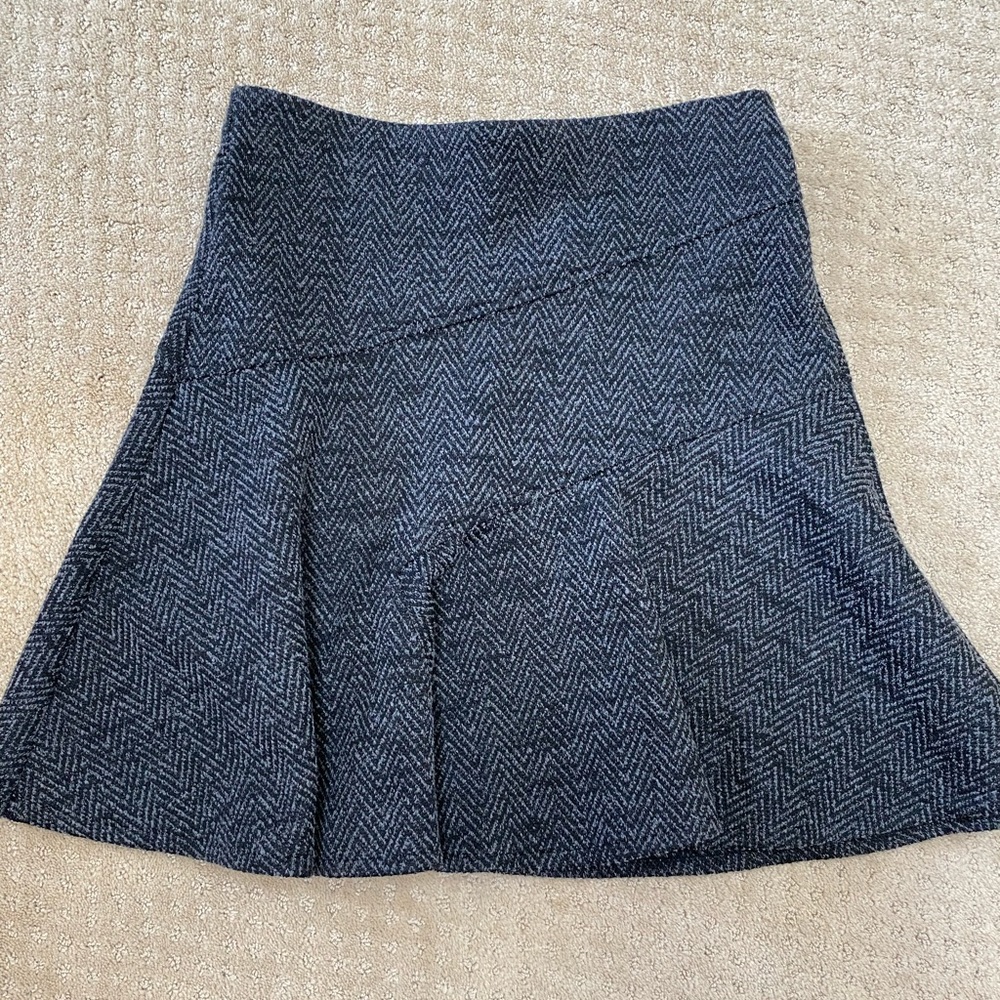 LOFT gray/black skater skirt size XS